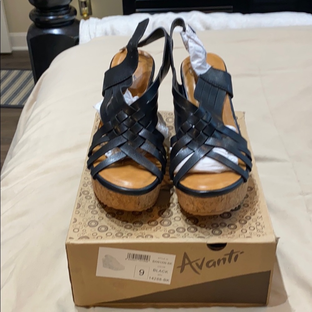 NWT!!! Avanti Wedges